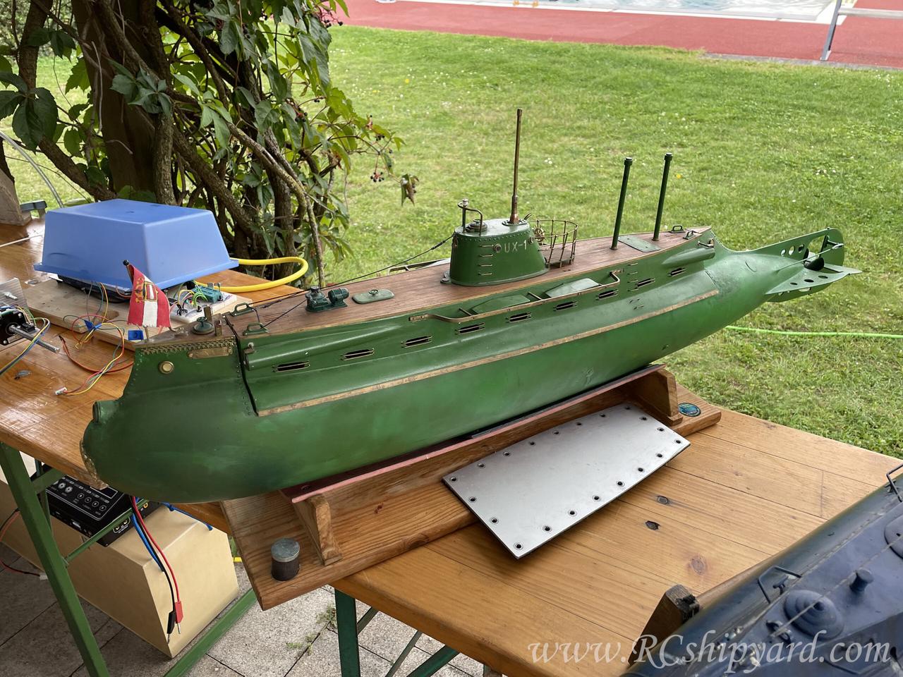 0010 RC Submarine Shipyard model submarines, parts and knowledge base